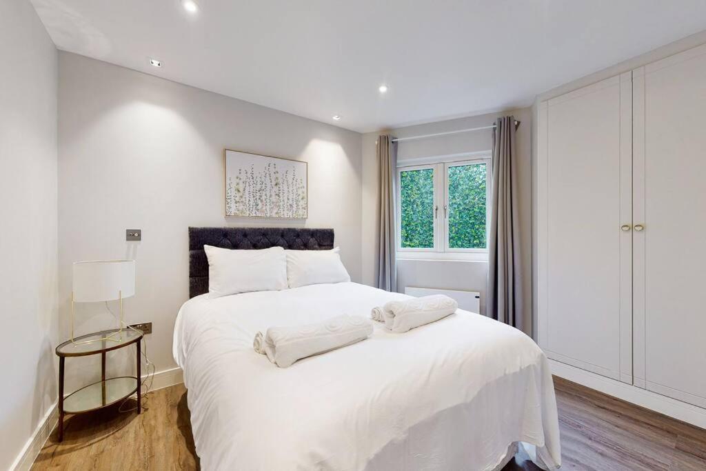 Elegant 2Bed Flat 10Min To Wimbledon Tennis Courts ลอนดอน ภายนอก รูปภาพ